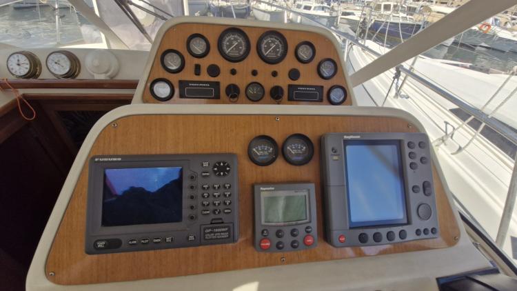 acm-31-elite-my-bateau-marseille-7-688a267bdb10a615740893.jpg