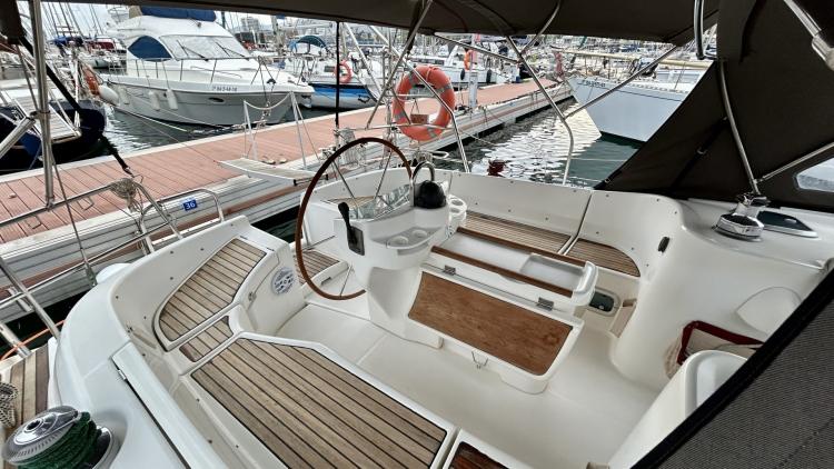 beneteau-oceanis-411-clipper-69-68b6eff95352b279393975.jpg