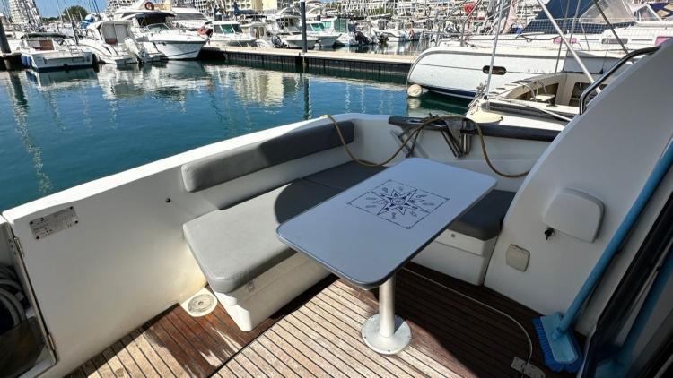 beneteau-antares-30s-68b96b8cdea5b297336080.jpg