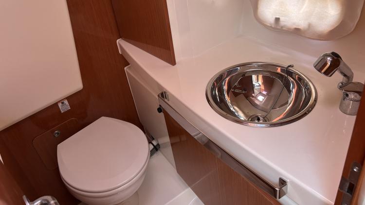 prestige-30-s-mybateau-32-68693a964fbf1128440480.jpg