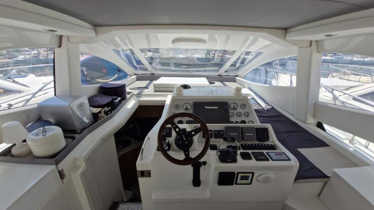 mira-44-my-bateau-bandol-76-685c376d1d69a995400818.jpg
