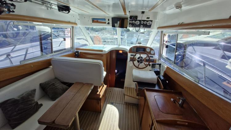 jeanneau-merry-fisher-925-my-bateau-bandol-40-68c5ba4f5d0a3323269854.jpg