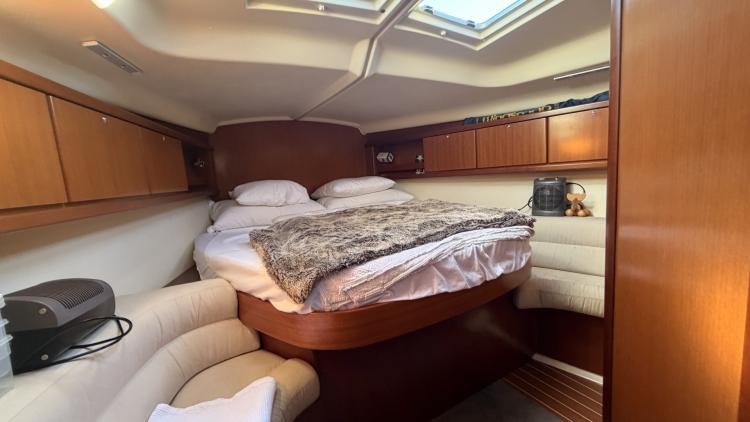 dufour-455-grand-large-my-bateau-port-camargue-16-69159c04bc63b874968380.jpg