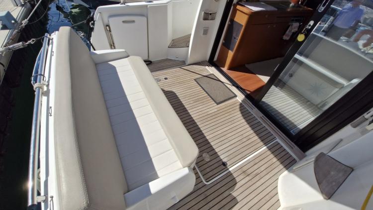 jeanneau-nc9-my-bateau-marseille-78-687ff706aa0f4565559377.jpg