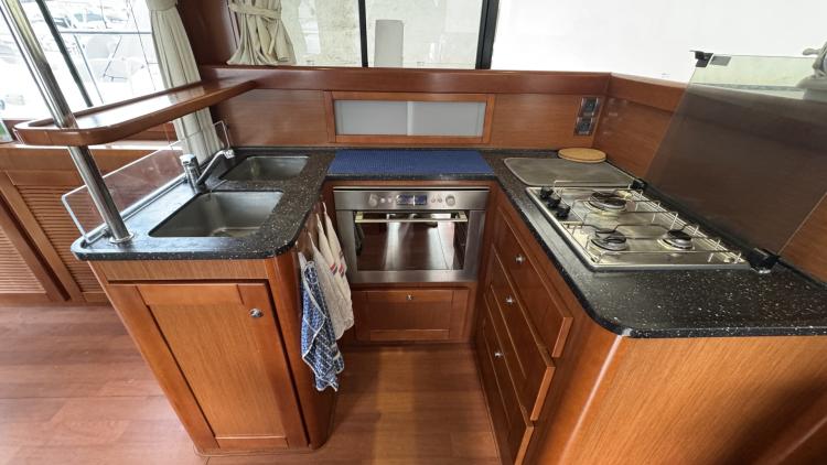 beneteau-swift-trawler-44-mybateau-40-67f8c82968150526997860.jpg