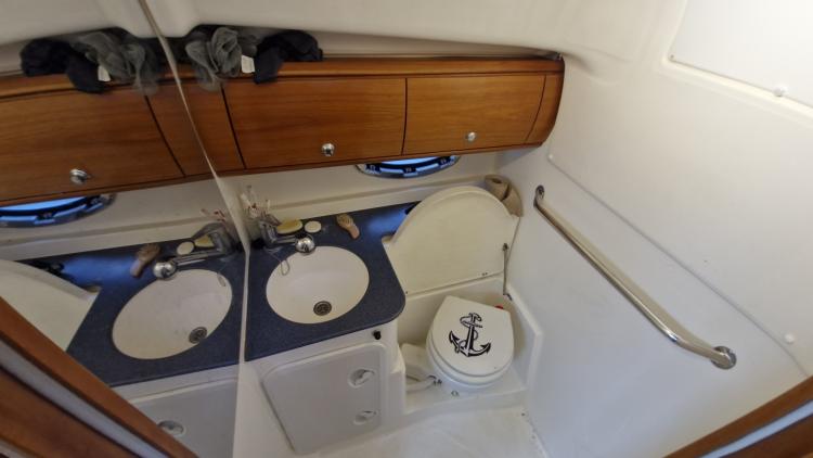 bavaria-32-sport-my-bateau-marseille-35-68bffa6b7db39779457865.jpg