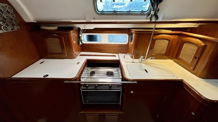 beneteau-oceanis-411-clipper-32-68b6eff95a0ec769620304.jpg