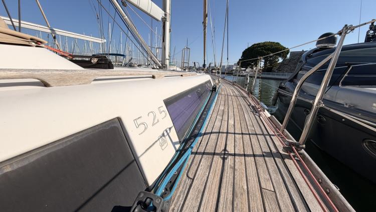 dufour-525-grand-large-my-bateau-port-camargue-45-68f73809377ca206227056.jpg