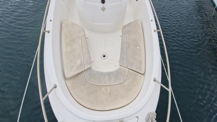 jeanneau-cap-camarat-625-my-bateau-marseille-50-68405610ea528182929879.jpg