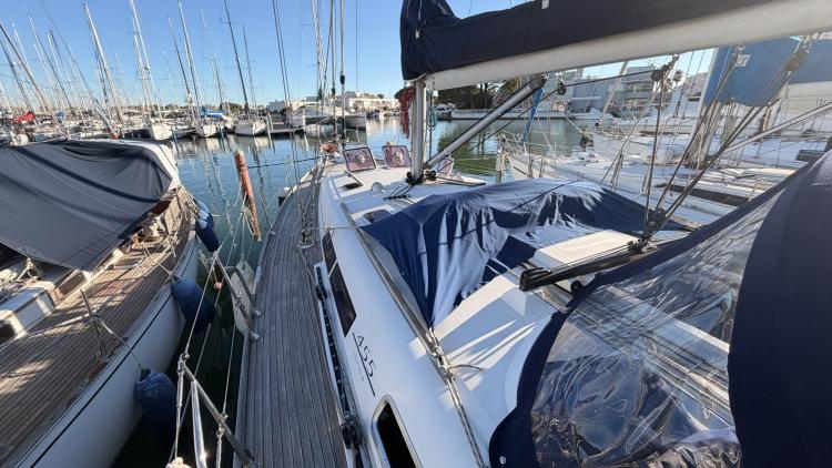 dufour-455-grand-large-my-bateau-port-camargue-1-69159c582882e583934838.jpg