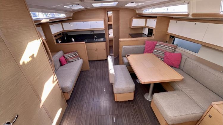 dufour-470-my-bateau-13-682f4d232bf87121045112.jpg