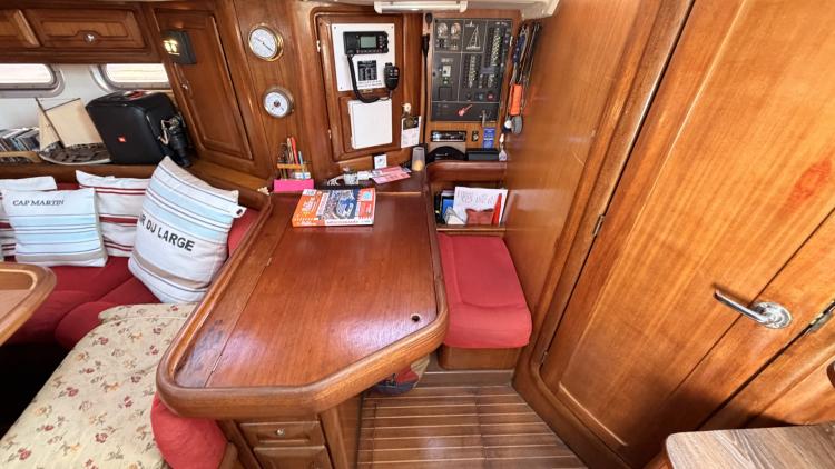 bavaria-44-my-bateau-cap-d-agde-17-68f0a0b18a217669699990.jpg