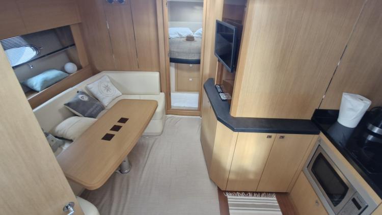 princess-v42-my-bateau-bandol-4-67dc246e507dd748161102.jpg