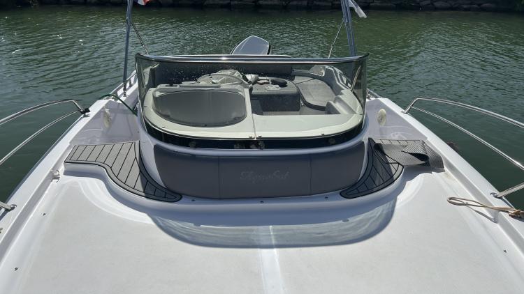 my-bateau-aquabat-avec-place-6-682c993c42d64152575861.jpg