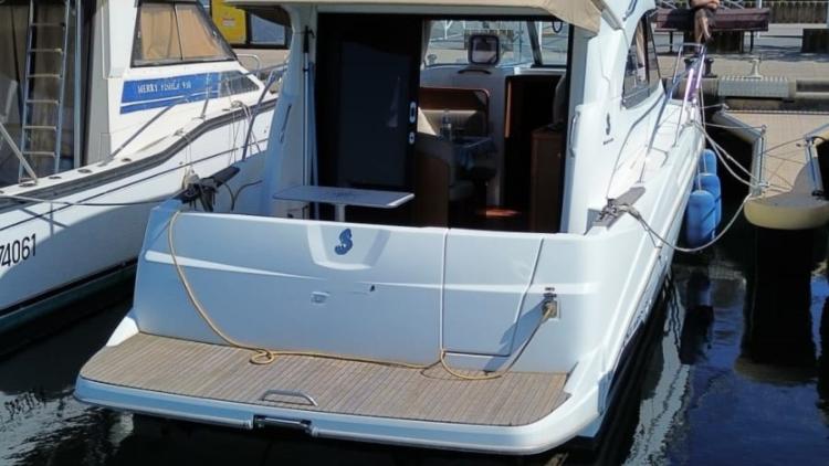 beneteau-antares-30s-11-68b96b8ce3e73755990840.jpg