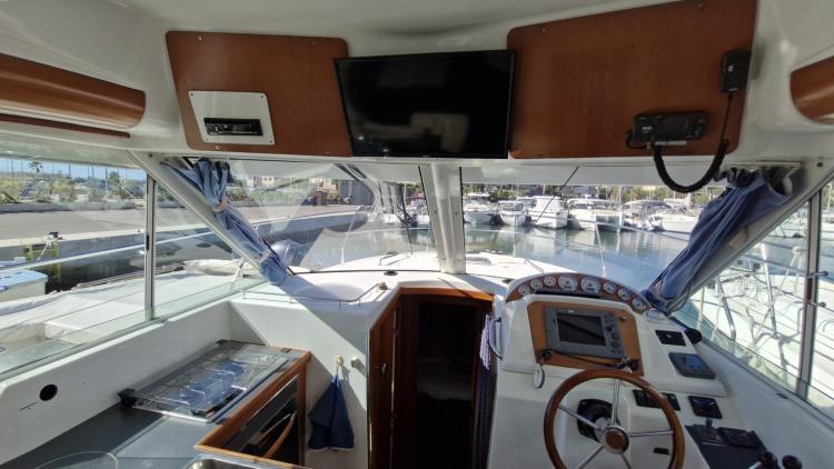 beneteau-antares-980-my-bateau-bandol-58-68e90e4b8ab24475762654.jpg